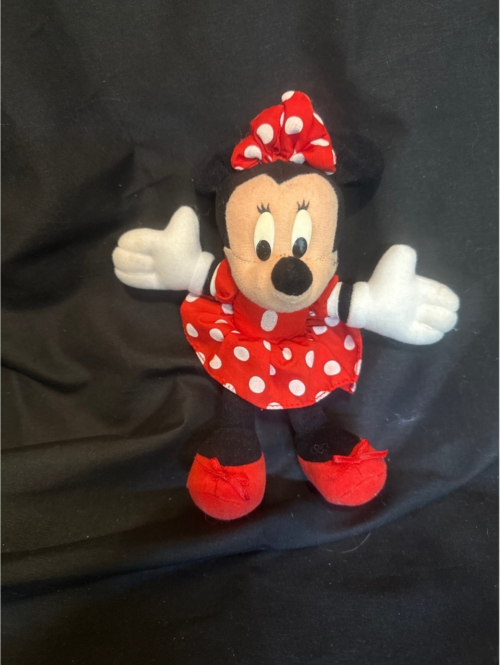 Disney Minnie Mouse 9” Just Play Red Polka Dot Dress Plastic Eyes Older Style